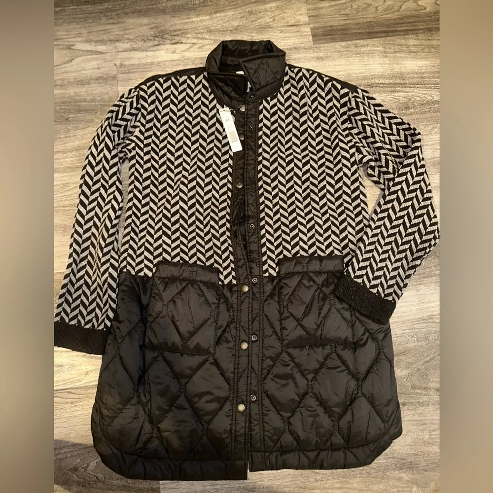 NWT NIC+ZOE Women's Black Quilted Chevron Mixed Media Knit Coat Size Medium